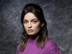 Maeve Wiley In Purple Wallpaper