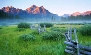 Magnificent Spring On Mountain Landscape Wallpaper