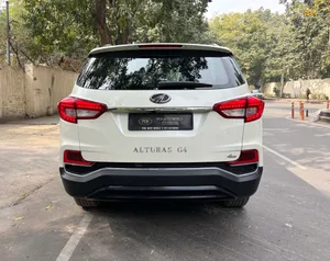 Mahindra Alturas G4 Rear View Wallpaper