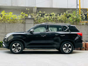 Mahindra Alturas G4 Side Profile Wallpaper