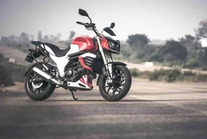 Mahindra Mojo Motorcycle Outdoor Profile Wallpaper