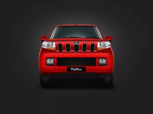Mahindra T U V300 Front View Wallpaper