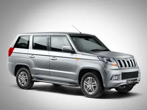 Mahindra T U V300 Plus Silver Profile View Wallpaper