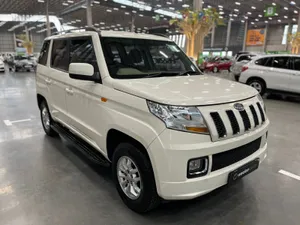 Mahindra T U V300 Showroom Display Wallpaper