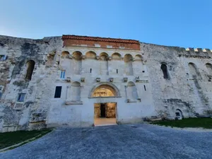 Main Gate Of Diocletians Palace Wallpaper