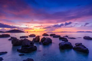 Majestic_4 K_ Sunrise_ Seascape.jpg Wallpaper