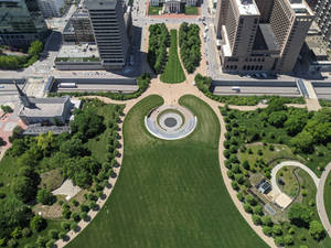 Majestic Aerial View Of The St. Louis Arch Wallpaper