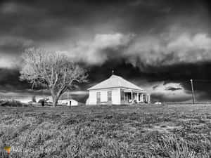 Majestic Black And White Storm Wallpaper