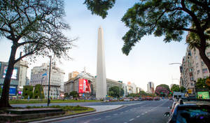 Majestic El Obelisco Dominating The Skyline Of Buenos Aires Wallpaper