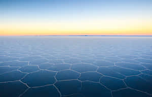 Majestic Frozen Lake Landscape Wallpaper