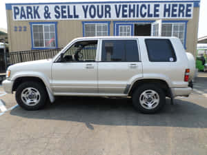 Majestic Isuzu Rodeo In Pristine Condition Wallpaper