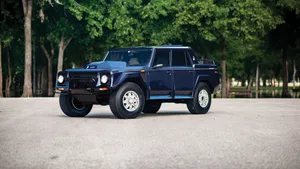 Majestic Lamborghini Lm002 Off-road Supercar Wallpaper