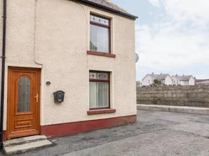 Majestic Newry Landscape At Sunset Wallpaper