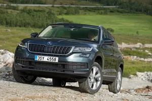 Majestic Skoda Kodiaq Gliding Smoothly On-the-road Wallpaper