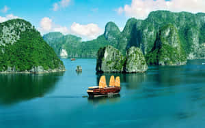 Majestic Sunrise At Halong Bay Wallpaper