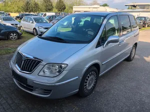 Majestic View Of Lancia Phedra Wallpaper