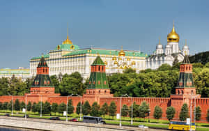 Majestic View Of The Grand Kremlin Palace, Moscow Wallpaper