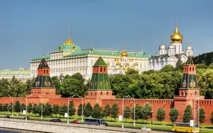 Majestic View Of The Grand Kremlin Palace, Moscow Wallpaper