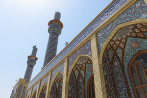 Majestic View Of The Holy Shrine Of Imam Hussein In Karbala Wallpaper