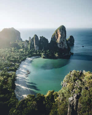 Majestic Vista Overlooking The Majestic Himalayan Mountain Range Wallpaper