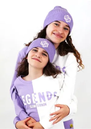 Make A Statement With Stylish Purple Accessories! Wallpaper