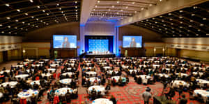 Make New Business Connections And Meet With Potential Leads At This Corporate Event. Wallpaper