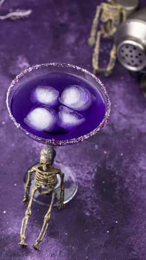 Make Your Halloween Party Spookier With These Delicious And Spooky Cocktails! Wallpaper