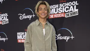 Malachi Barton At High School Musical Premiere Wallpaper