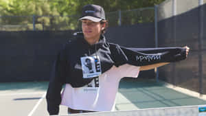 Malachi Barton Casual Style Wallpaper