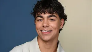 Malachi Barton Headshot Wallpaper