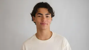 Malachi Barton Headshot Wallpaper