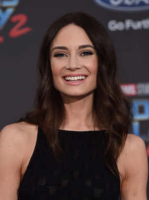 Mallory Jansen Red Carpet Smile Wallpaper