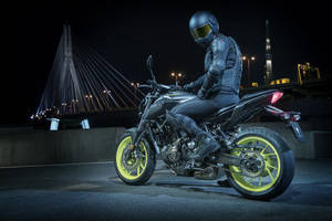 Man On Black Yamaha Mt 15 Night Shot Wallpaper