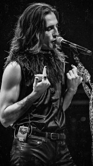 Maneskin Vocalist Damiano Monochromatic Photograph Wallpaper