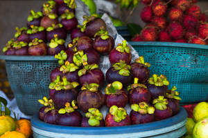 Mangosteen Fruit Display Store Wallpaper