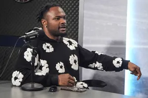 Manin Black Cloud Sweatshirt Podcast Session Wallpaper