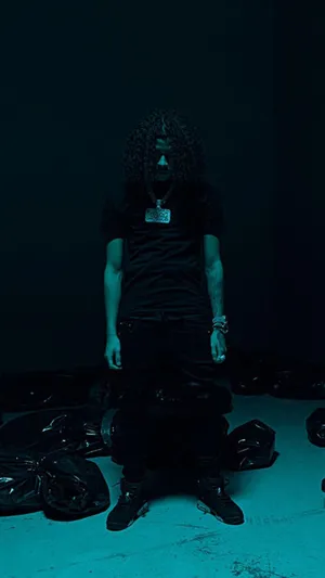 Manin Blackwith Chain Necklace Wallpaper