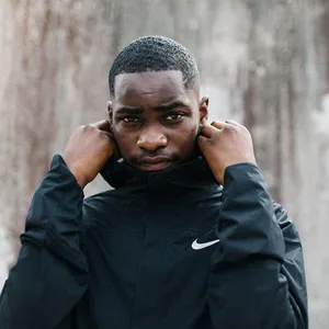 Manin Nike Jacket Outdoors Wallpaper