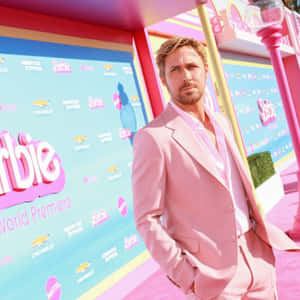 Manin Pink Suitat Event Wallpaper