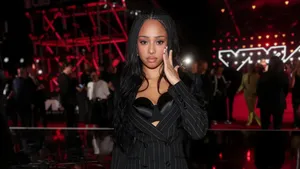 Manon Bannerman At Fashion Event Wallpaper