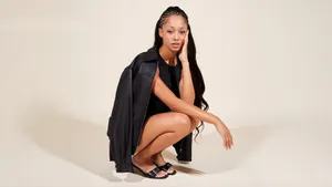 Manon Bannerman Fashion Shoot Wallpaper