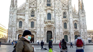 Many People In Milan Cathedral Wallpaper