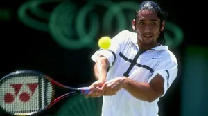 Marcelo Rios Returning Ball Wallpaper