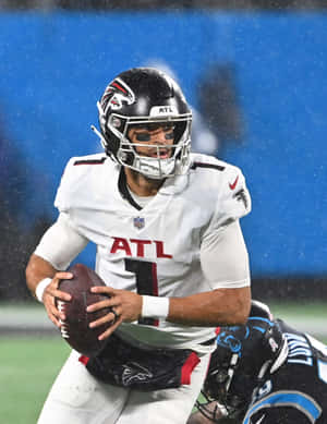 Marcus Mariota Atlanta Falcons Quarterback Action Wallpaper