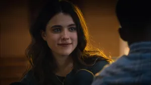 Margaret Qualley In Elegant Attire Wallpaper