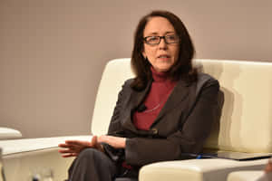 Maria Cantwell Hand On Lap Wallpaper