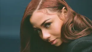 Mariah The Scientist Intimate Portrait Wallpaper