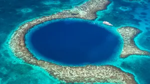 Marine Sinkhole Of Belize Great Blue Hole Wallpaper