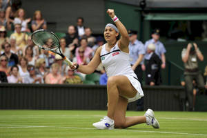 Marion Bartoli Celebrating Victory On Court Wallpaper