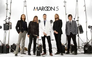 Maroon 5 Stage Instruments Cloudy Sky Wallpaper